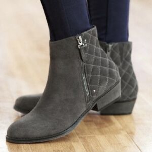 White Mountain Jodi Modern Mininmalist Quilted Comfort Bootie 8.5M